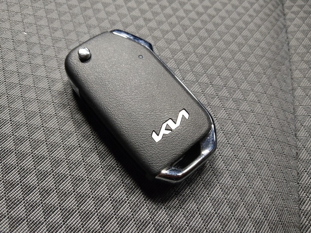 2022 Kia Soul in Phoenix, AZ 85015 - 18130984 32