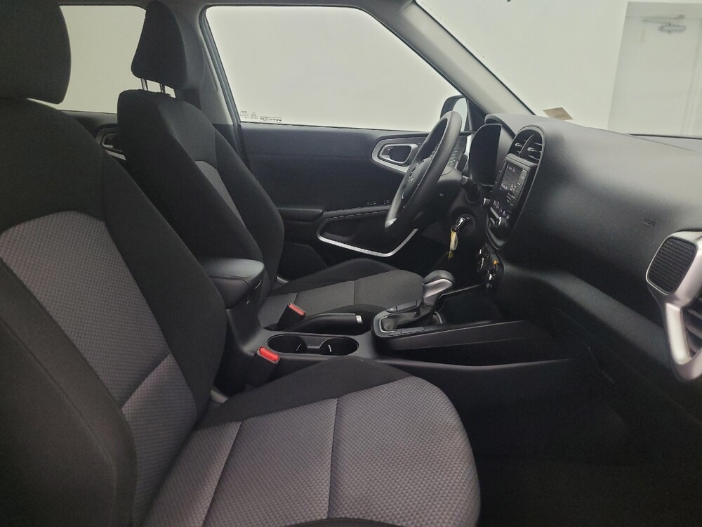 2022 Kia Soul in Phoenix, AZ 85015 - 18130984 21