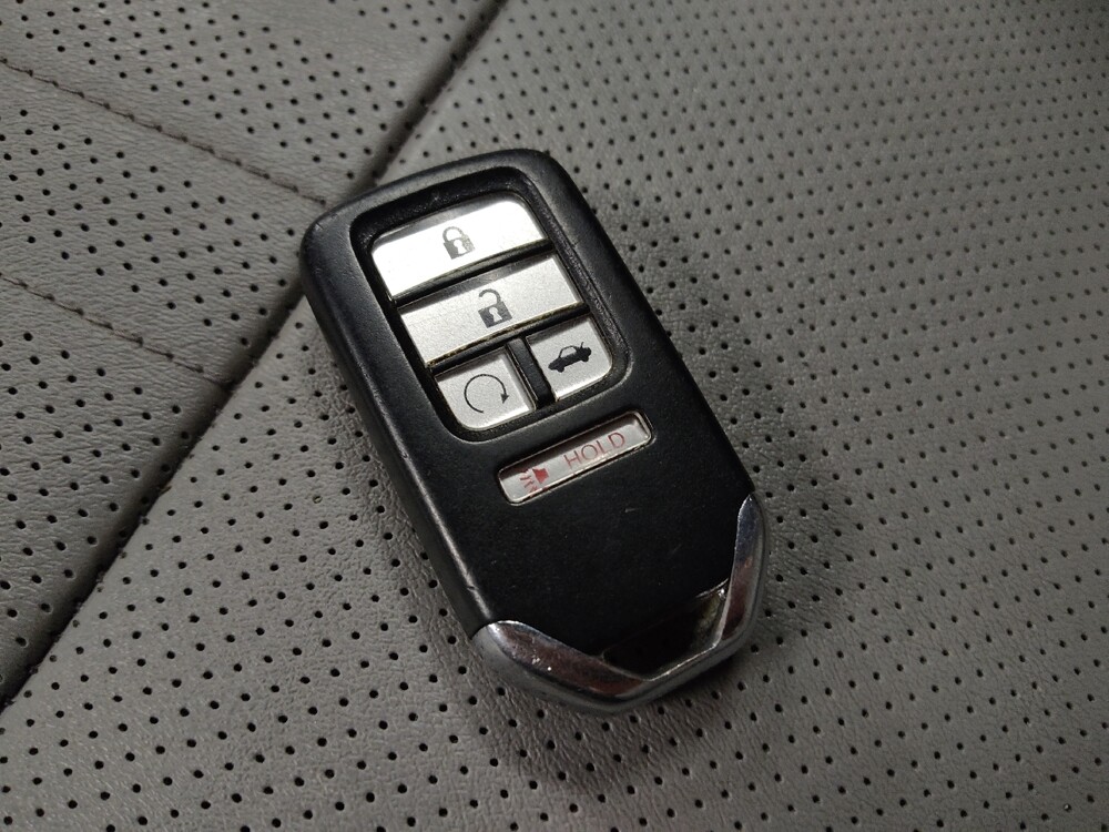 2018 Honda Accord in Phoenix, AZ 85022 - 18130986 32