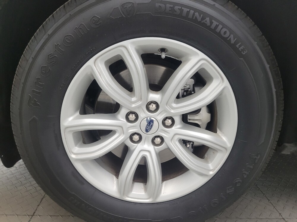 2021 Ford Explorer in Glendale, AZ 85301 - 18130988 31