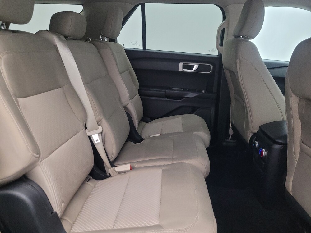 2021 Ford Explorer in Glendale, AZ 85301 - 18130988 19