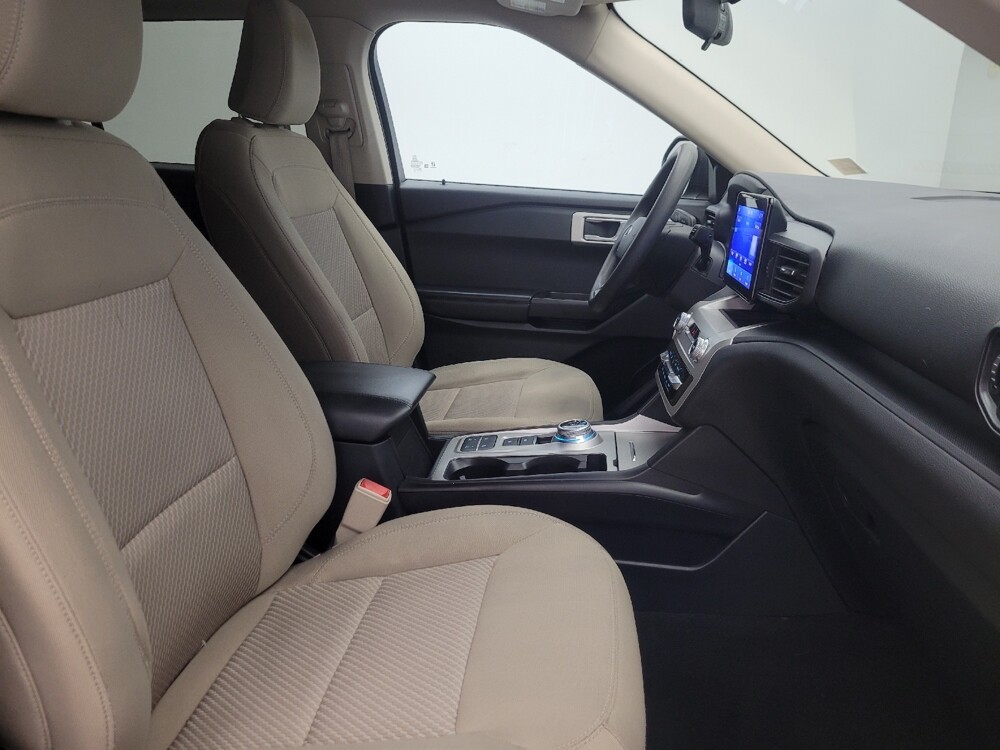 2021 Ford Explorer in Glendale, AZ 85301 - 18130988 21