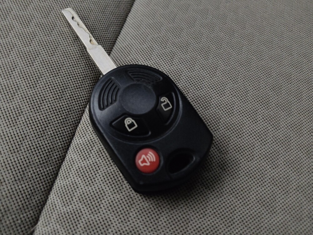 2018 Ford Escape in Phoenix, AZ 85022 - 18130997 32