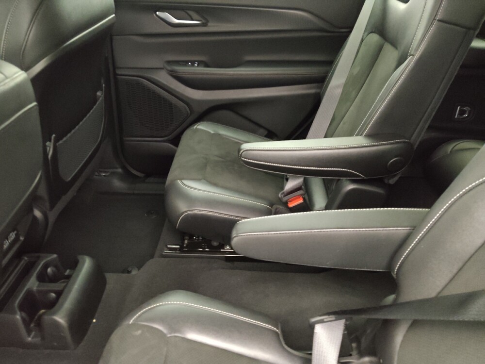 2023 Jeep Grand Cherokee L in Tallahassee, FL 32304 - 18131002 18