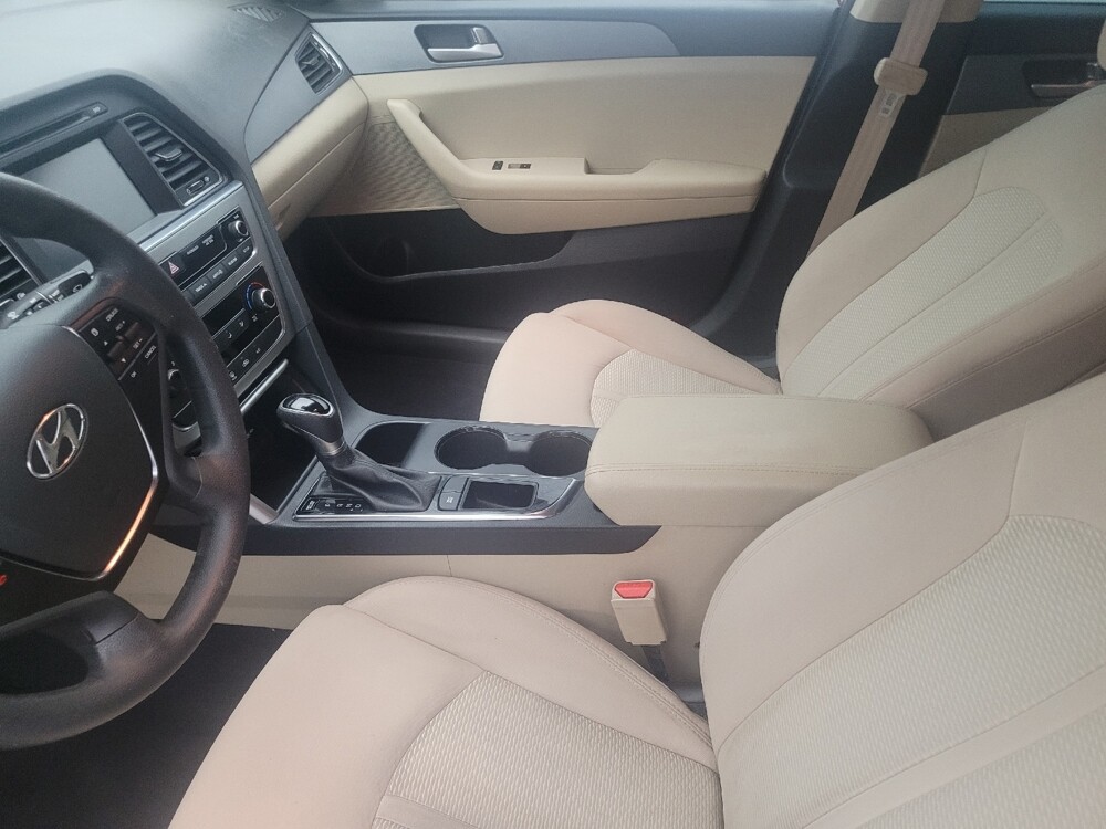 2017 Hyundai Sonata in Tallahassee, FL 32304 - 18131007 17