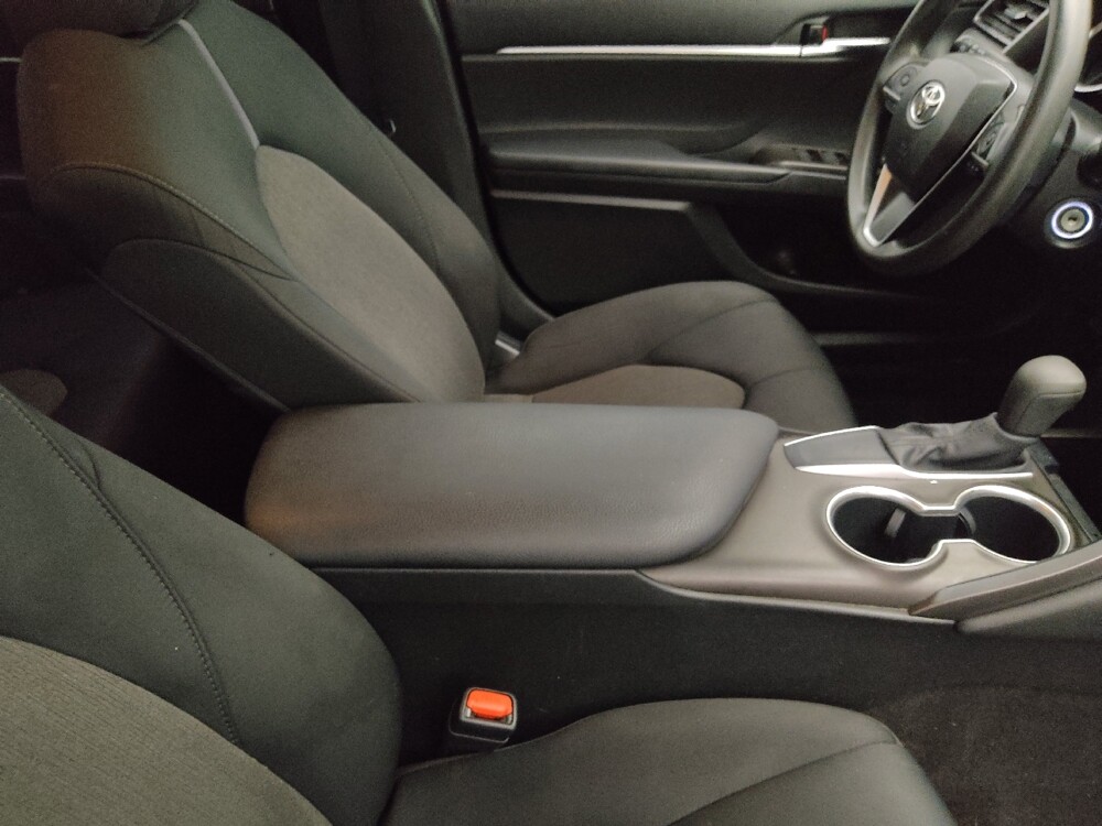 2021 Toyota Camry in Tallahassee, FL 32304 - 18131011 21