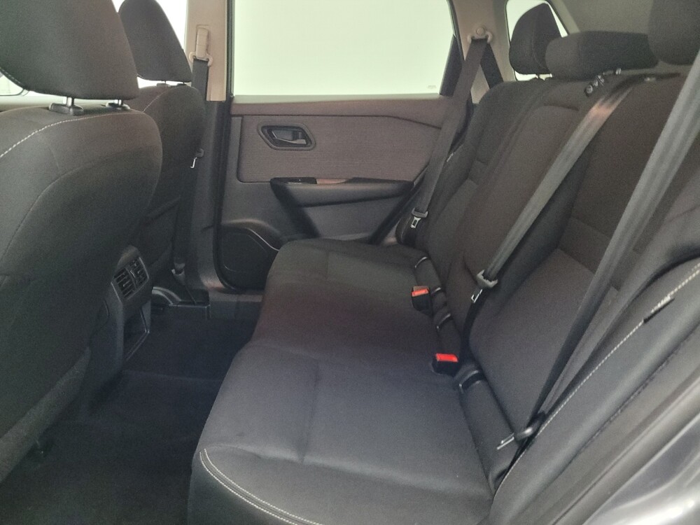 2023 Nissan Rogue in Las Vegas, NV 89104 - 18131015 18