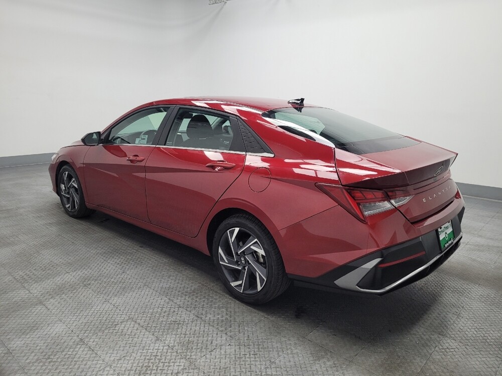 2025 Hyundai Elantra in Las Vegas, NV 89104 - 18131018 3