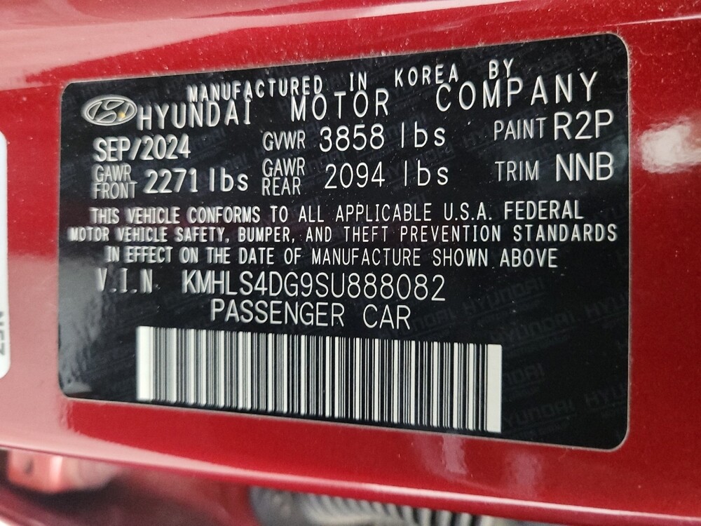 2025 Hyundai Elantra in Las Vegas, NV 89104 - 18131018 33