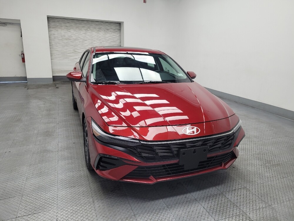 2025 Hyundai Elantra in Las Vegas, NV 89104 - 18131018 14