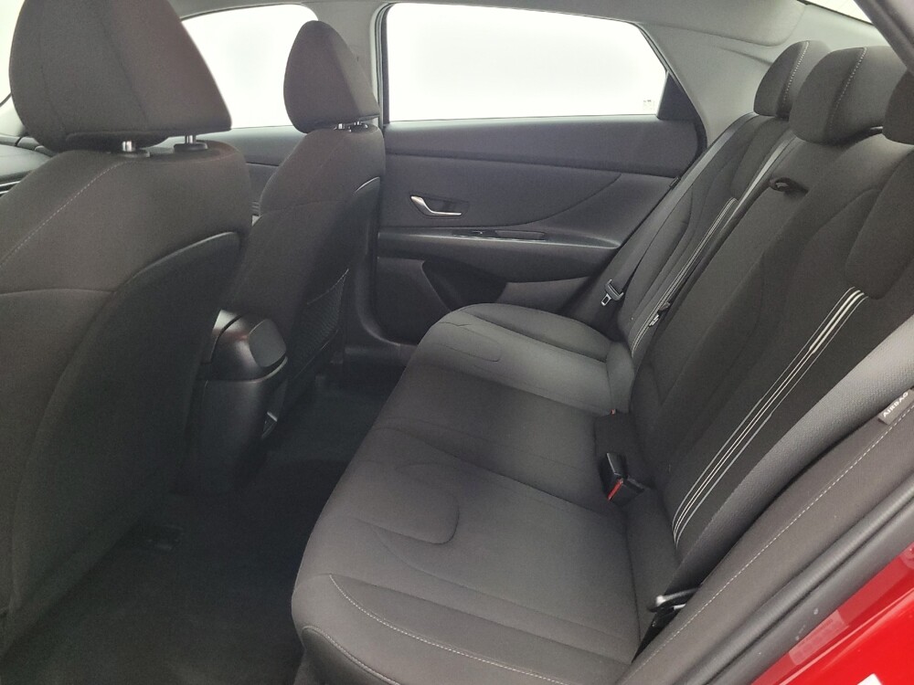 2025 Hyundai Elantra in Las Vegas, NV 89104 - 18131018 18