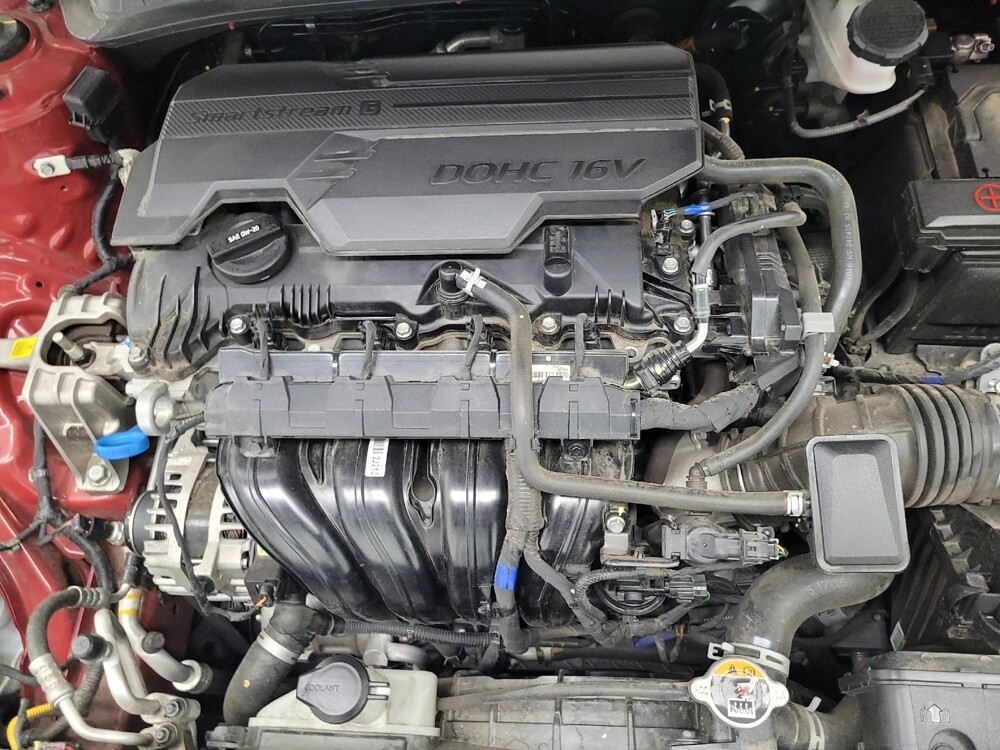 2025 Hyundai Elantra in Las Vegas, NV 89104 - 18131018 30