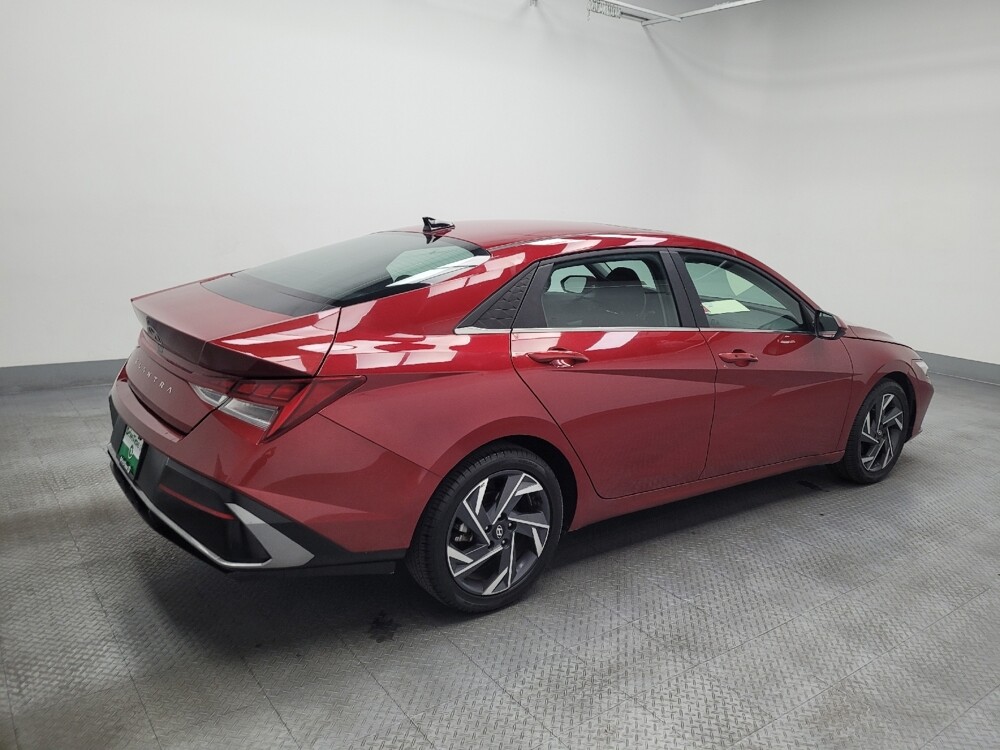 2025 Hyundai Elantra in Las Vegas, NV 89104 - 18131018 10