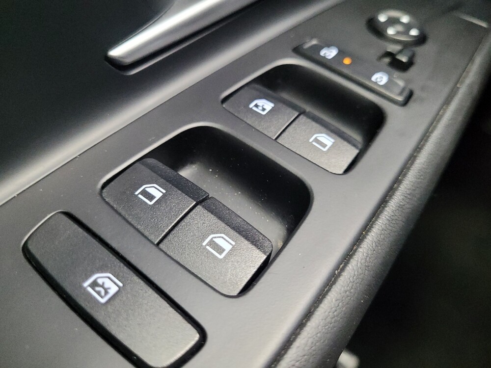 2025 Hyundai Elantra in Las Vegas, NV 89104 - 18131018 27