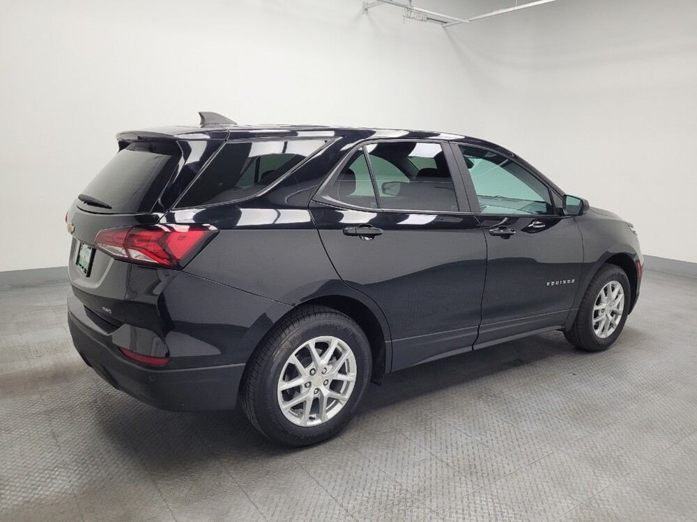 2024 Chevrolet Equinox in Las Vegas, NV 89104 - 18131020 10