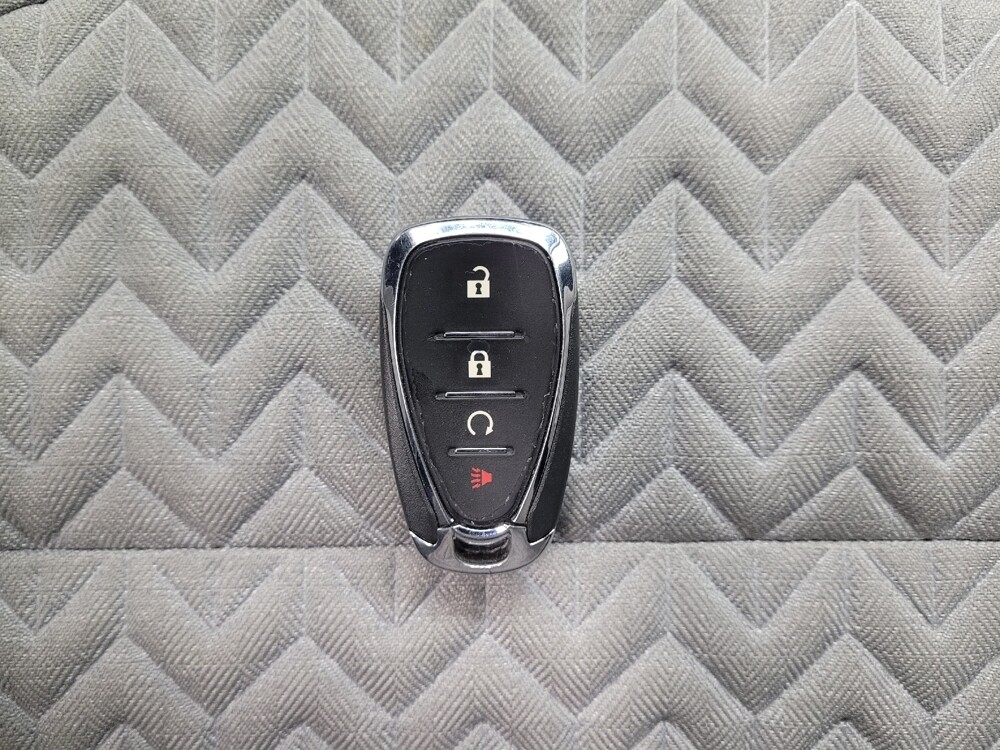 2024 Chevrolet Equinox in Las Vegas, NV 89104 - 18131020 32