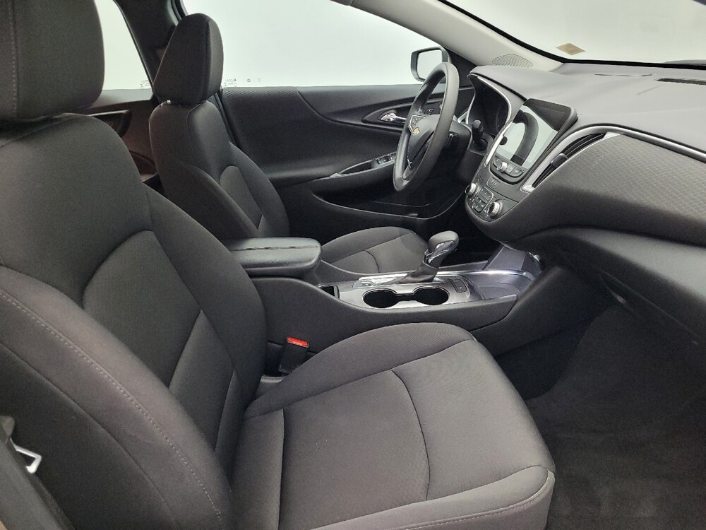 2024 Chevrolet Malibu in Fayetteville, NC 28304 - 18131022 21