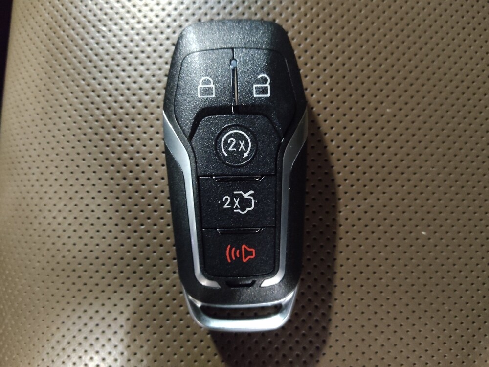 2015 Lincoln MKC in Savannah, GA 31419 - 18131024 32