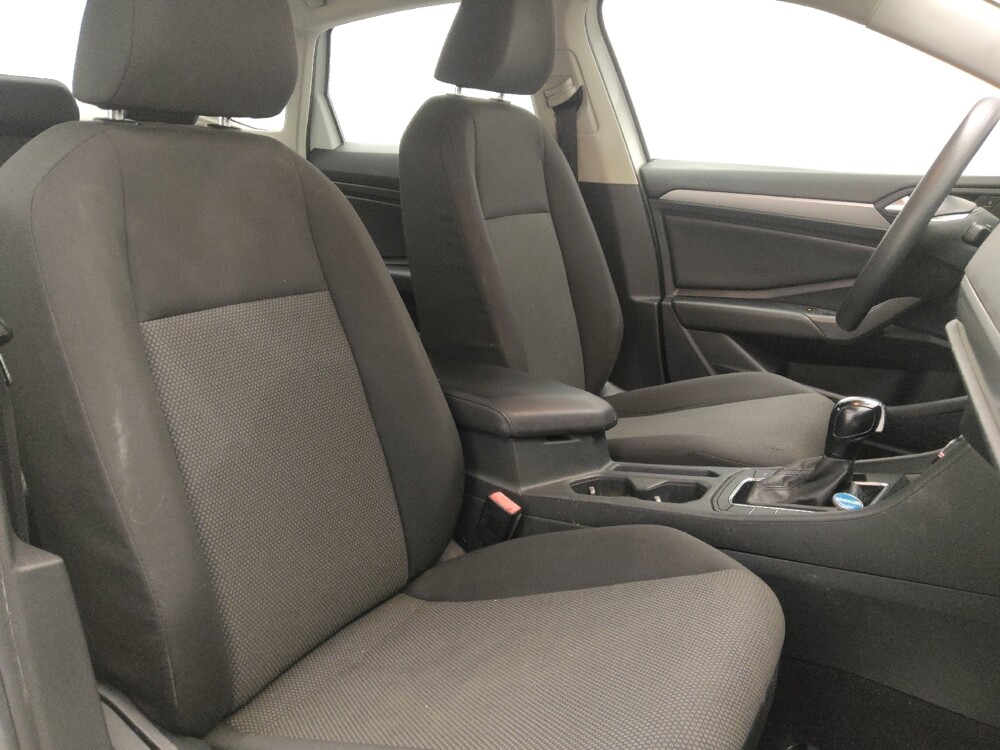 2019 Volkswagen Jetta in Gainesville, FL 32609 - 18131025 21