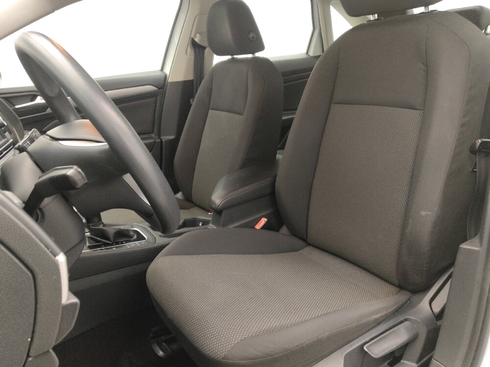 2019 Volkswagen Jetta in Gainesville, FL 32609 - 18131025 17