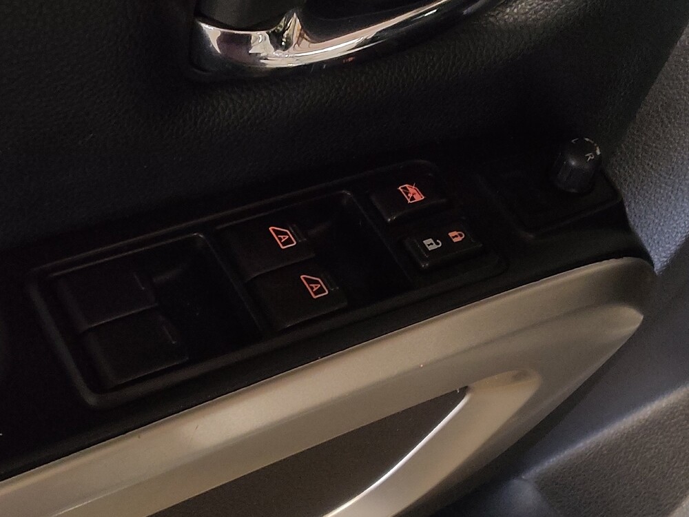 2018 Nissan Titan in Savannah, GA 31419 - 18131030 27