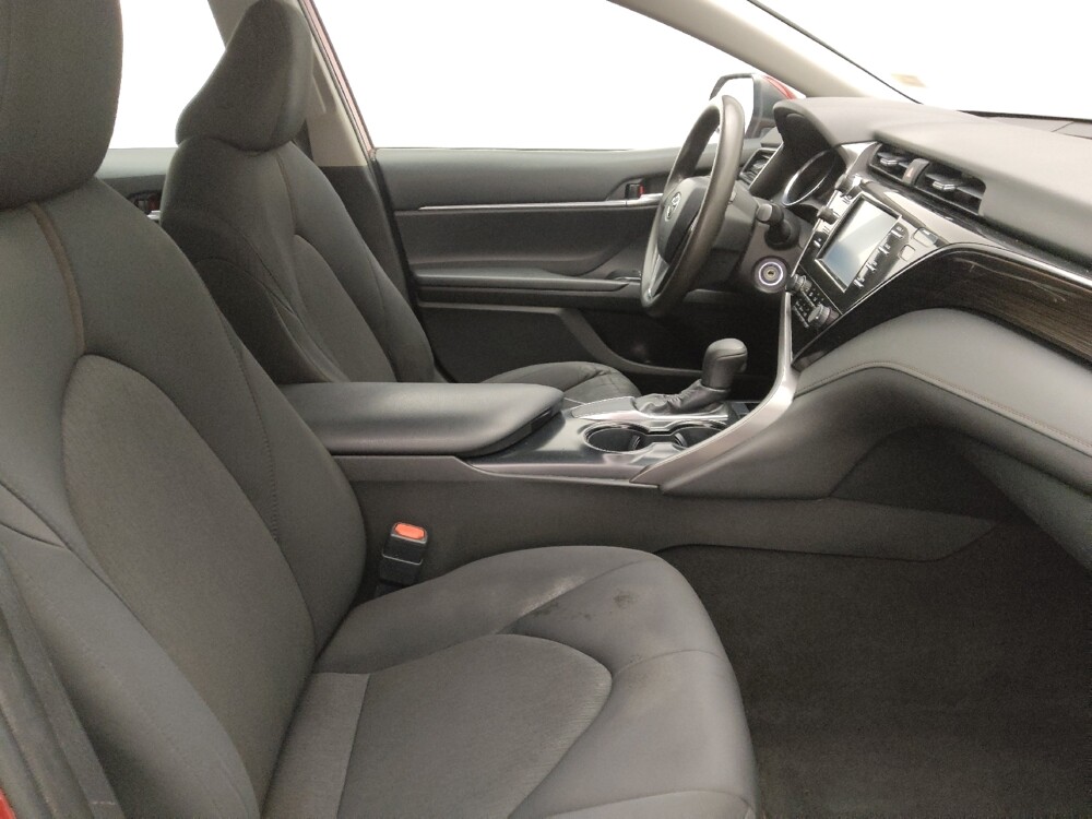 2019 Toyota Camry in Gainesville, FL 32609 - 18131035 21