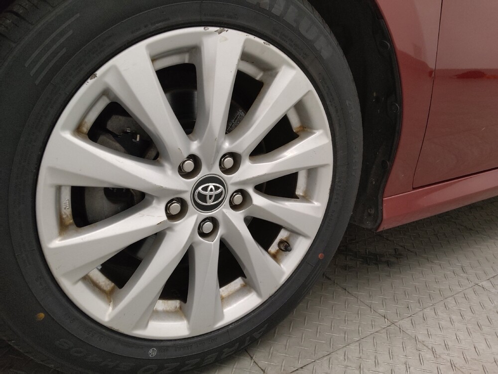 2019 Toyota Camry in Gainesville, FL 32609 - 18131035 31