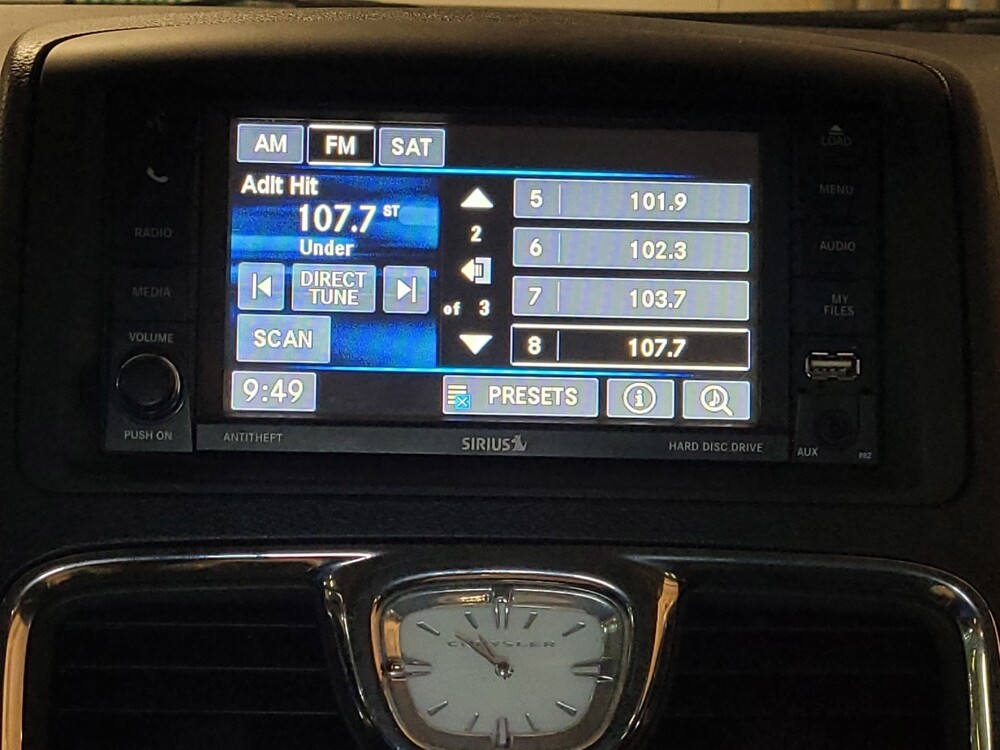 2015 Chrysler Town & Country in Salem, VA 24153 - 18131050 25