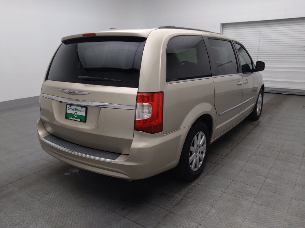 2015 Chrysler Town & Country in Salem, VA 24153 - 18131050 9
