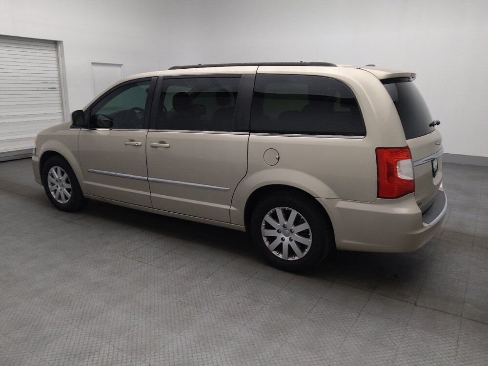 2015 Chrysler Town & Country in Salem, VA 24153 - 18131050 3