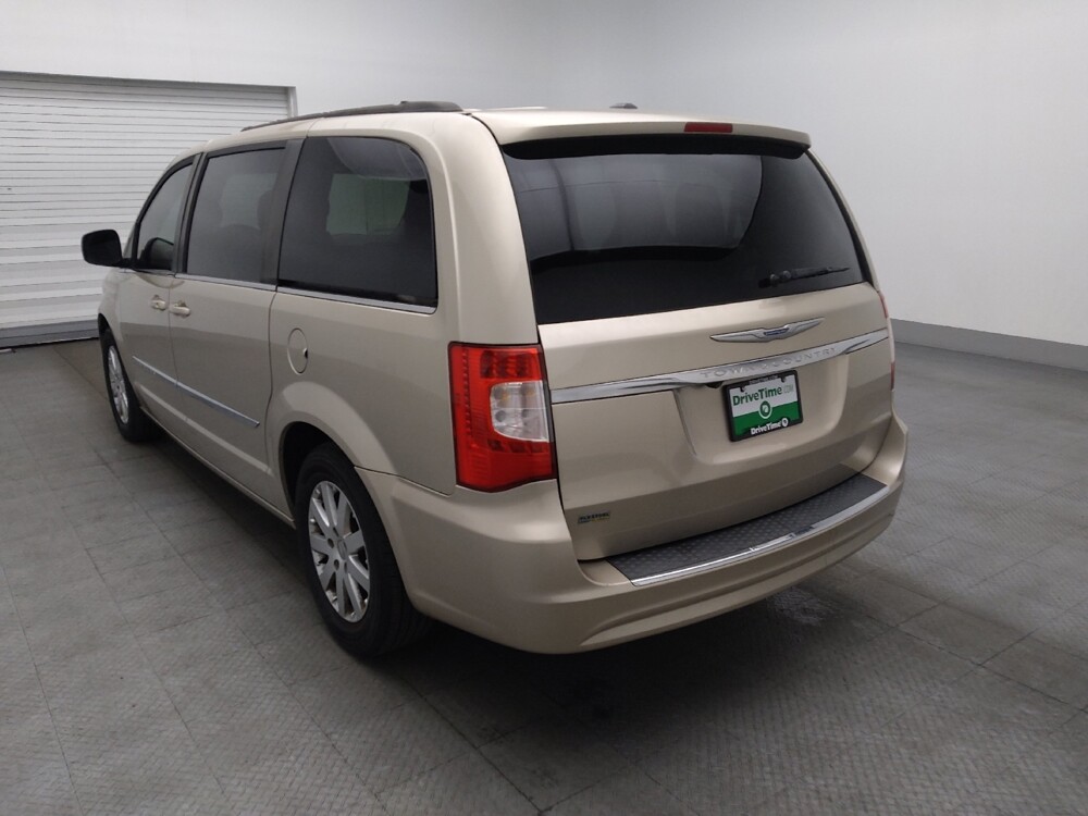 2015 Chrysler Town & Country in Salem, VA 24153 - 18131050 5
