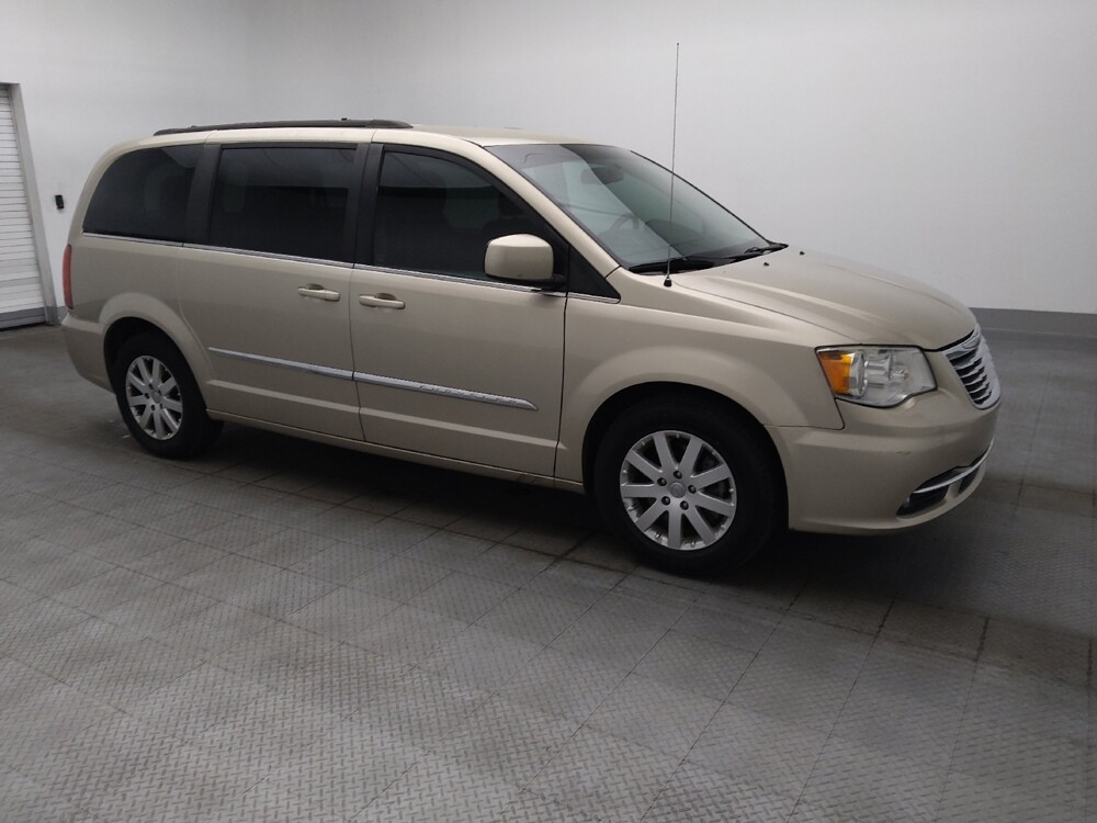 2015 Chrysler Town & Country in Salem, VA 24153 - 18131050 11