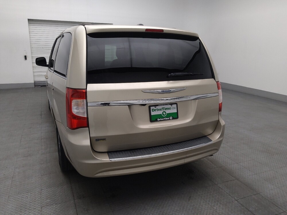 2015 Chrysler Town & Country in Salem, VA 24153 - 18131050 6