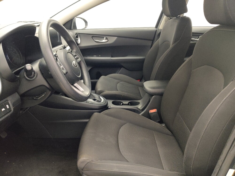 2019 Kia Forte in Jacksonville, FL 32225 - 18131051 17
