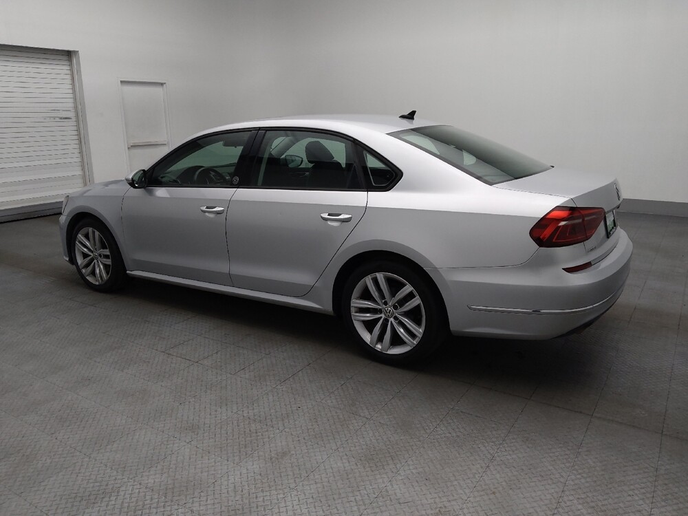 2019 Volkswagen Passat in Pensacola, FL 32505 - 18131055 3
