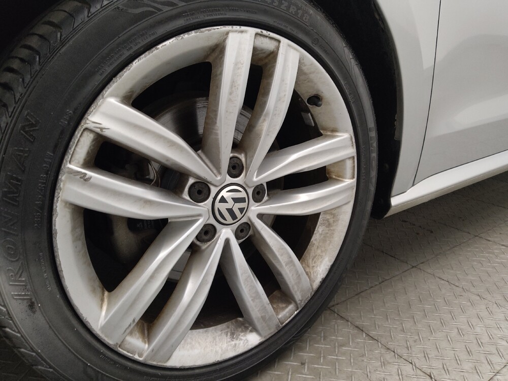 2019 Volkswagen Passat in Pensacola, FL 32505 - 18131055 31