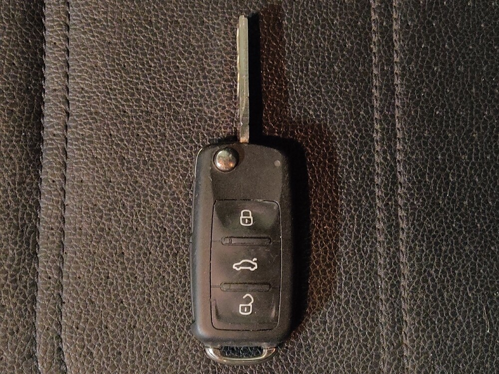 2019 Volkswagen Passat in Pensacola, FL 32505 - 18131055 32