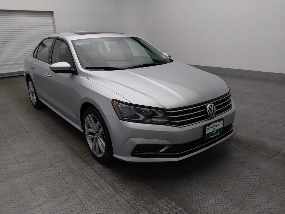 2019 Volkswagen Passat in Pensacola, FL 32505 - 18131055 13