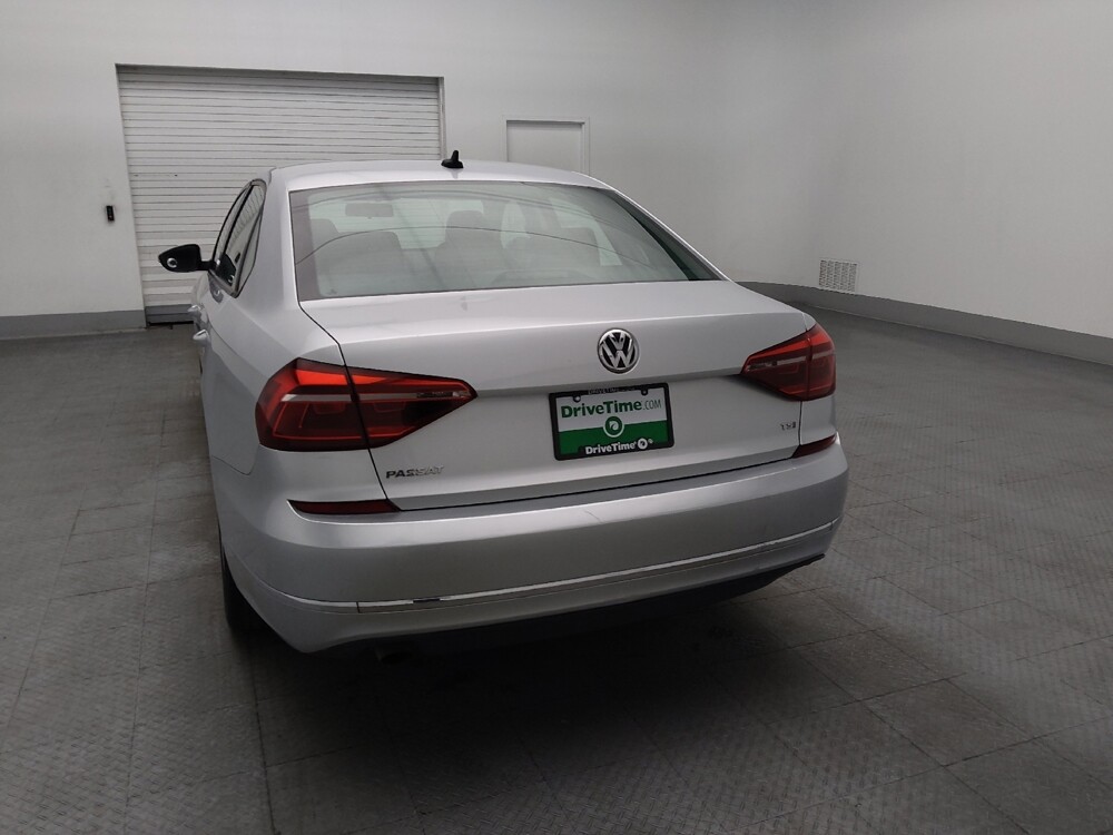 2019 Volkswagen Passat in Pensacola, FL 32505 - 18131055 6
