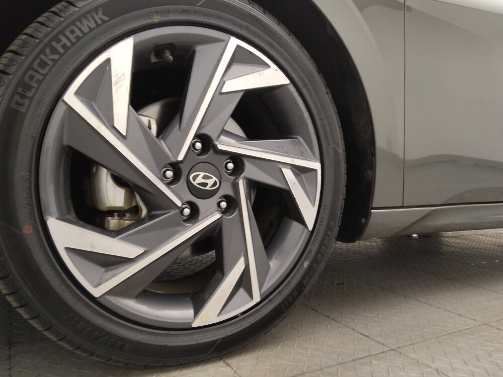 2025 Hyundai Elantra in Gainesville, FL 32609 - 18131059 31