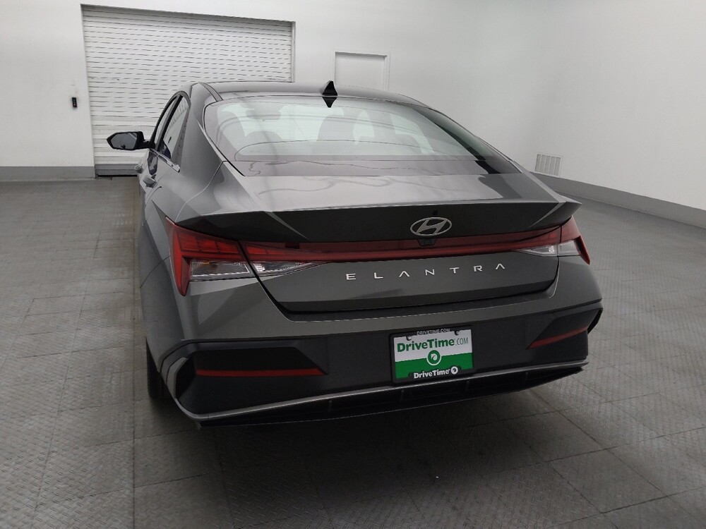2025 Hyundai Elantra in Gainesville, FL 32609 - 18131059 6