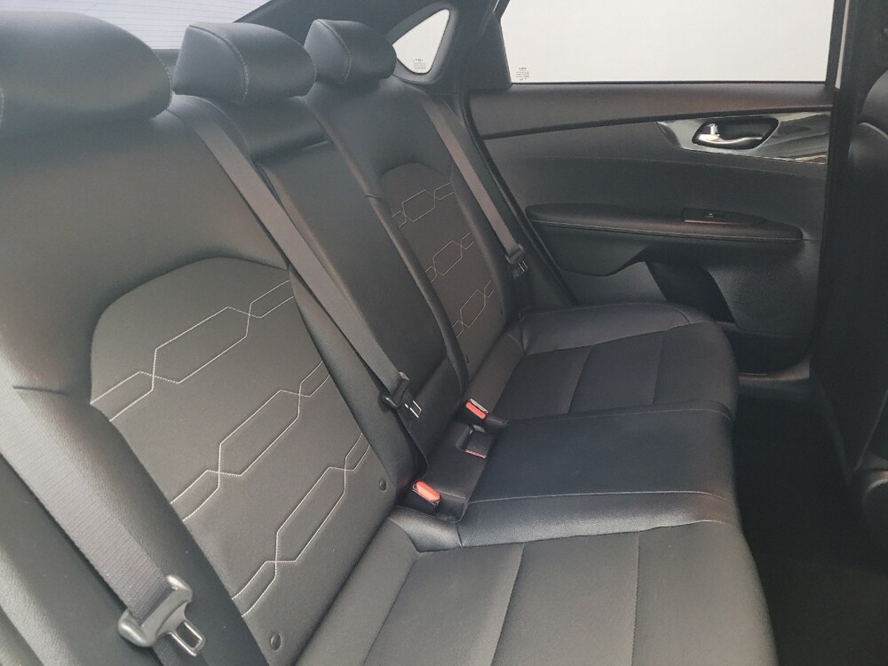 2022 Kia Forte in Savannah, GA 31419 - 18131062 19