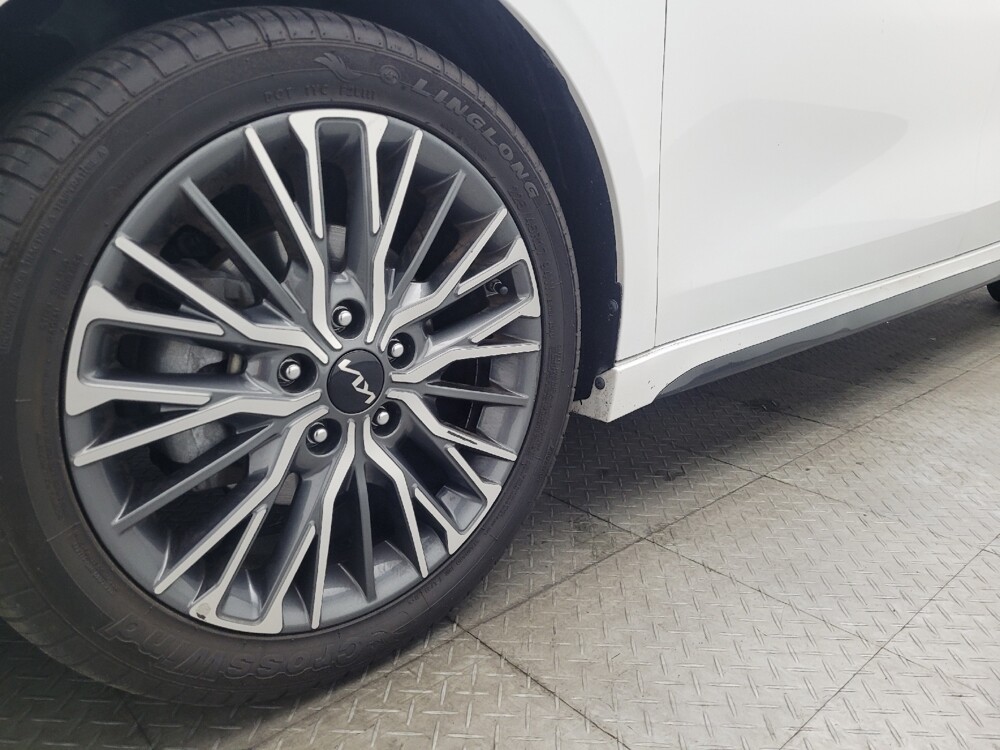 2022 Kia Forte in Savannah, GA 31419 - 18131062 31