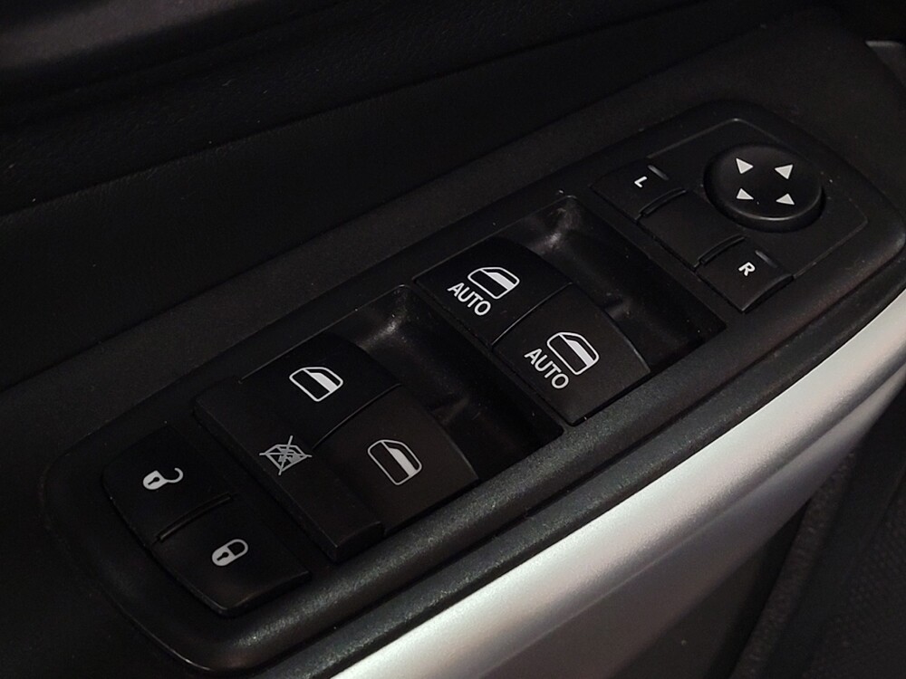 2018 Jeep Cherokee in Pensacola, FL 32505 - 18131064 27