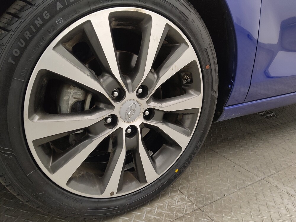 2019 Hyundai Elantra in Jacksonville, FL 32210 - 18131071 31