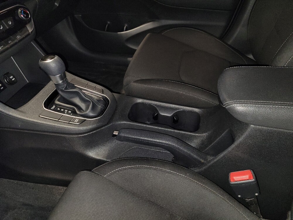 2019 Hyundai Elantra in Jacksonville, FL 32210 - 18131071 26