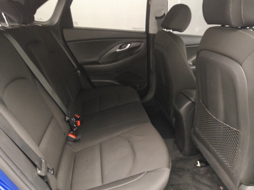 2019 Hyundai Elantra in Jacksonville, FL 32210 - 18131071 19