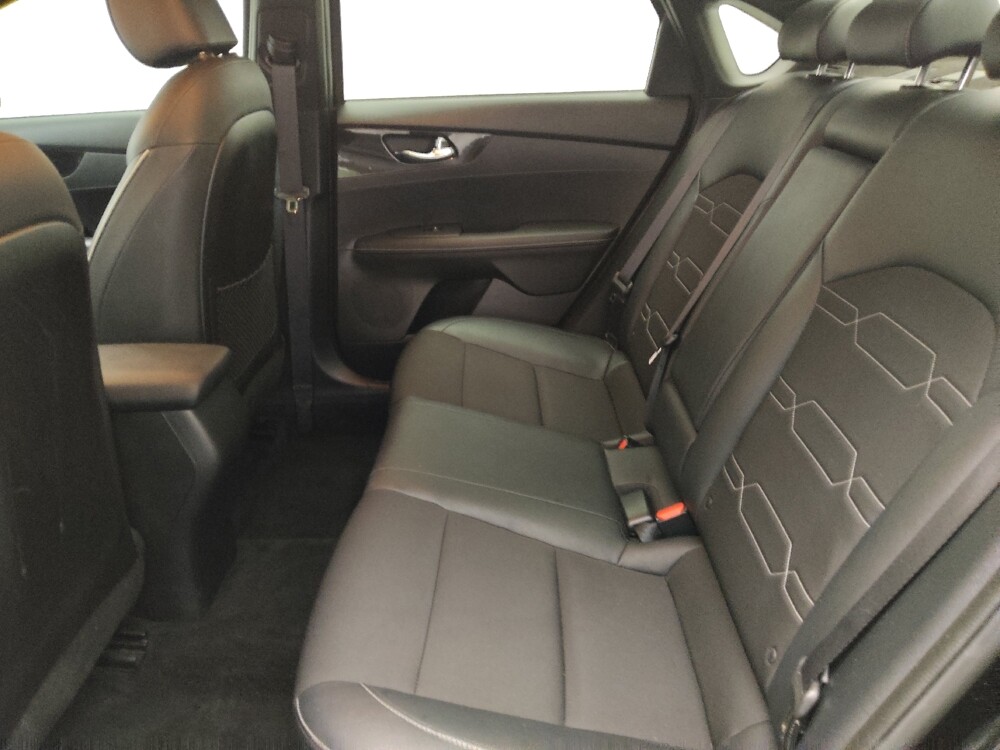 2022 Kia Forte in Gainesville, FL 32609 - 18131073 18