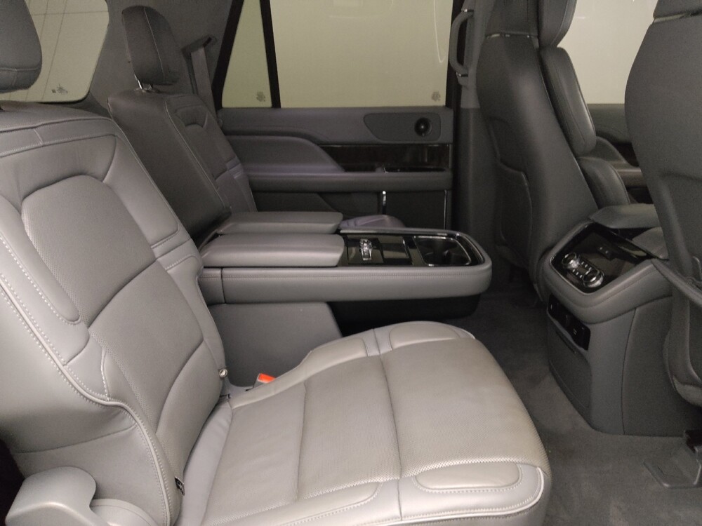 2018 Lincoln Navigator L in Pensacola, FL 32505 - 18131075 19