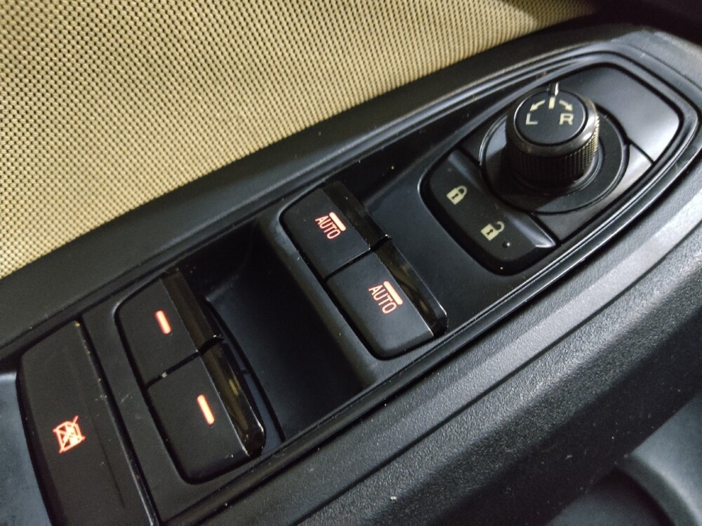 2018 Subaru Impreza in Fayetteville, NC 28304 - 18131085 27